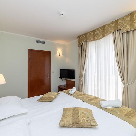 דרבניק Hotel Bella Vista מראה חיצוני תמונה