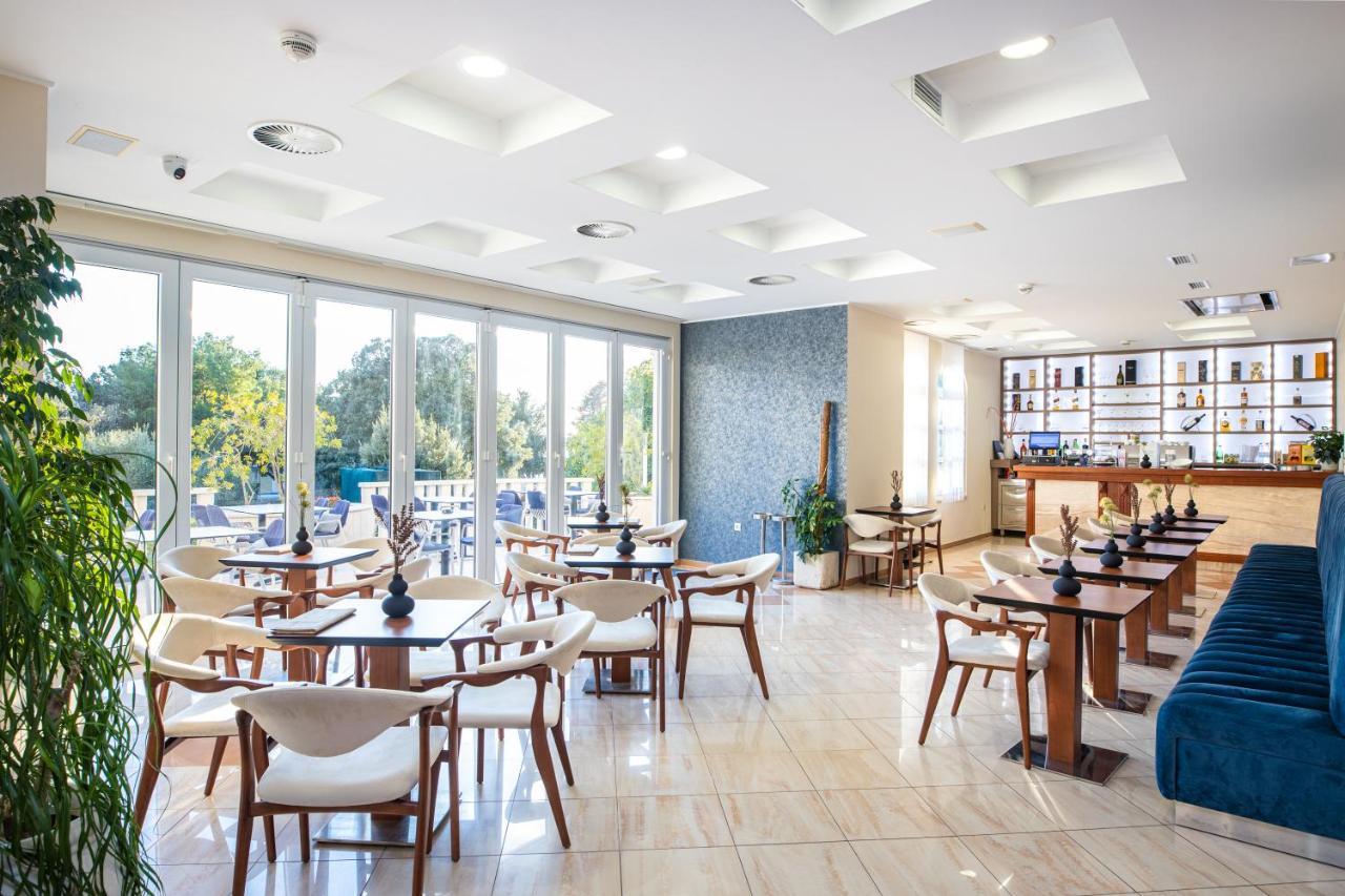 דרבניק Hotel Bella Vista מראה חיצוני תמונה