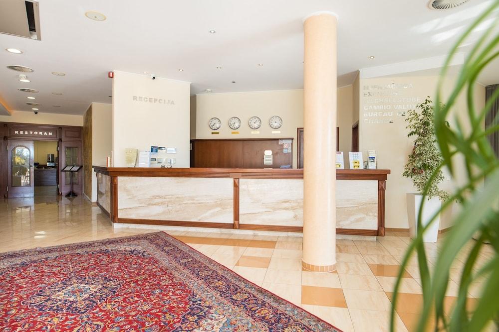 דרבניק Hotel Bella Vista מראה חיצוני תמונה