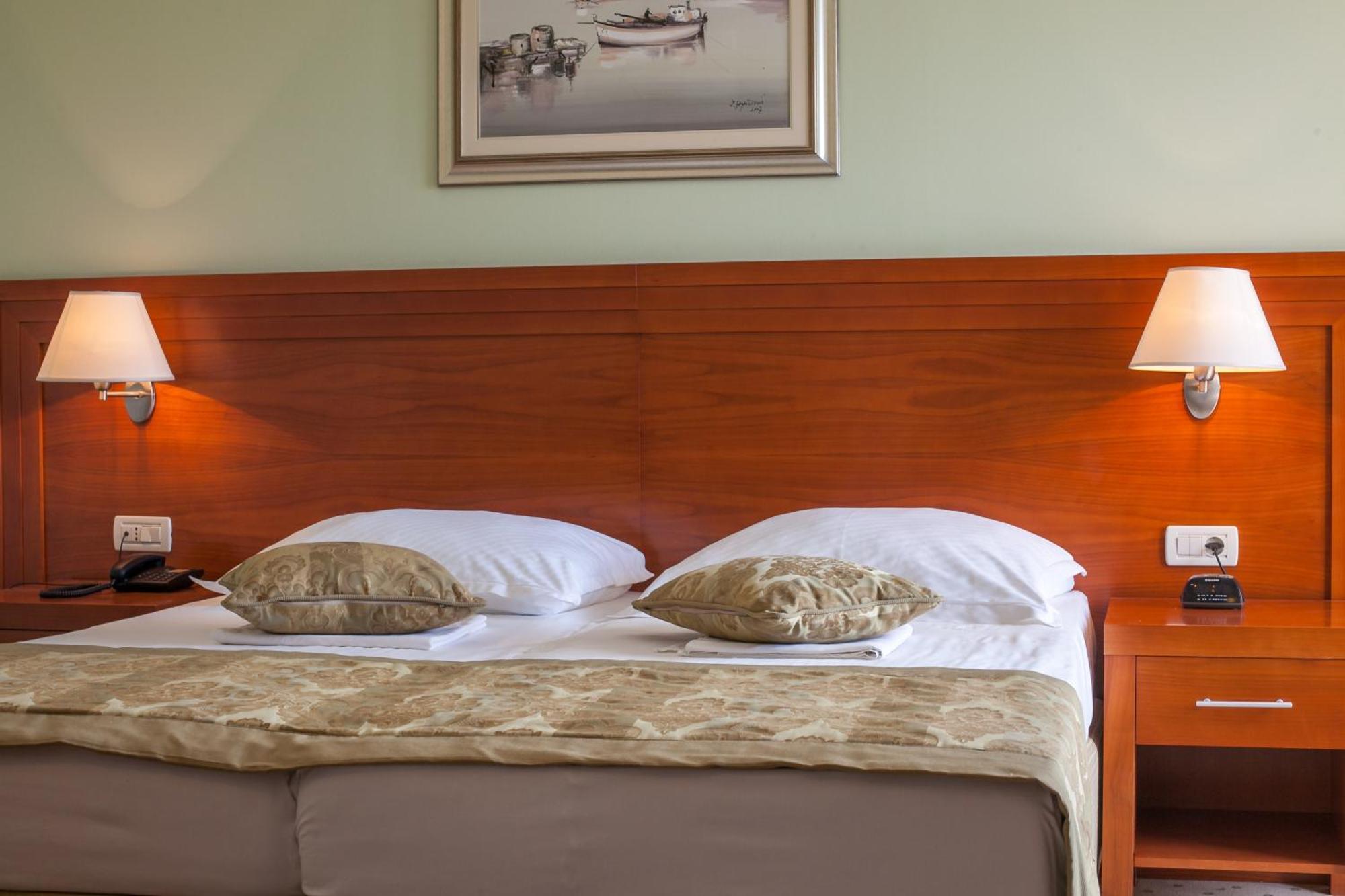 דרבניק Hotel Bella Vista מראה חיצוני תמונה