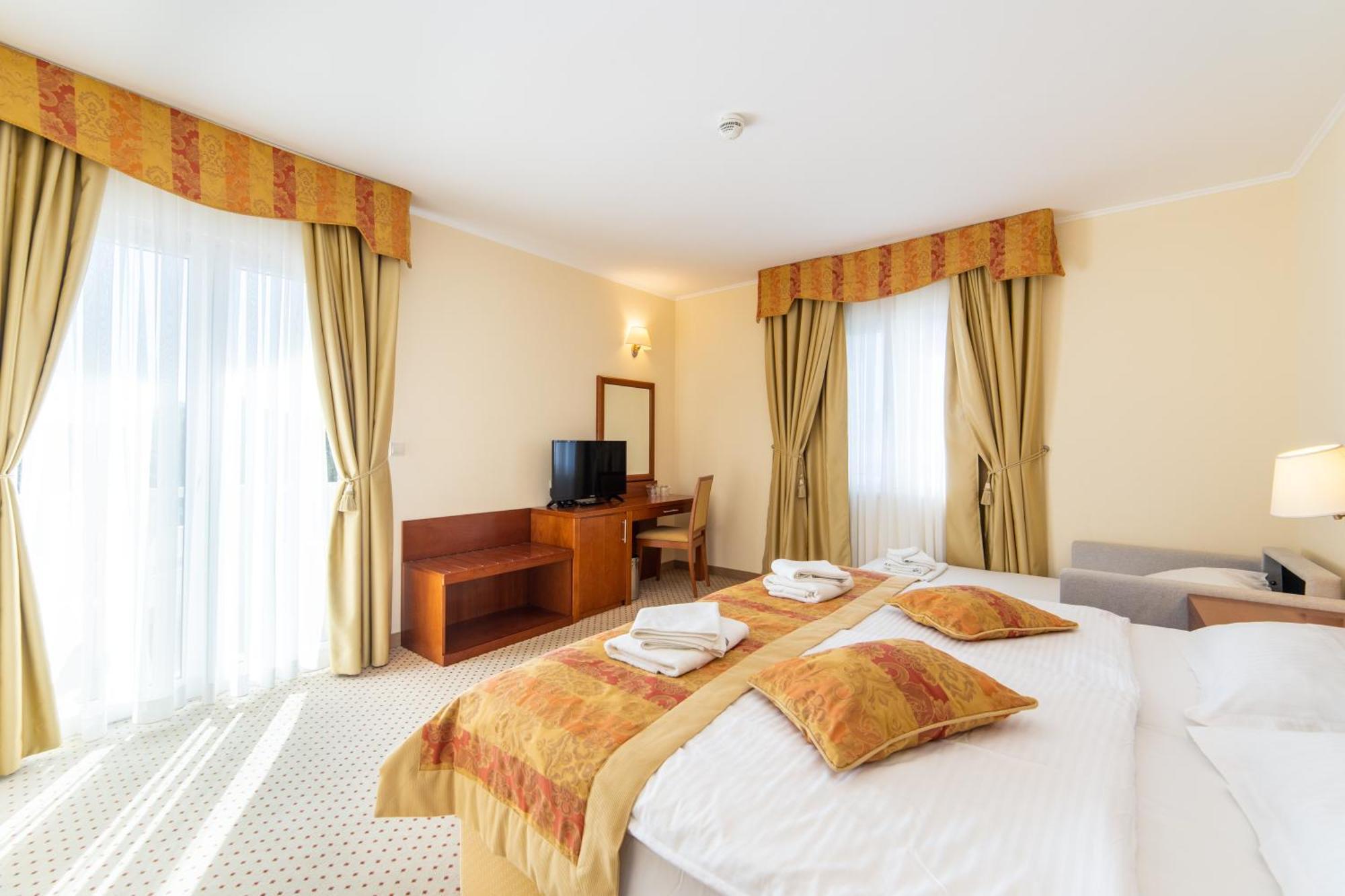 דרבניק Hotel Bella Vista מראה חיצוני תמונה
