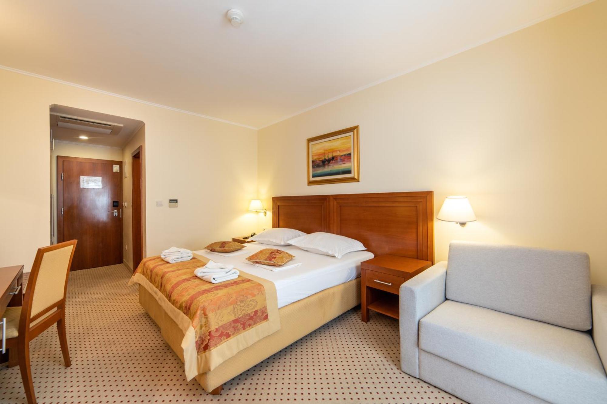 דרבניק Hotel Bella Vista מראה חיצוני תמונה